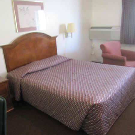 Vista Heights Inn Henrietta Bilik gambar